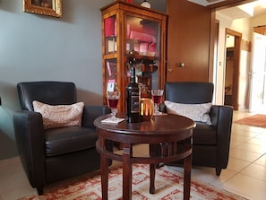 Comfort Apartment, 1 Bedroom, City View | 1 bilik tidur, langsir/tirai gelap terus, kalis bunyi