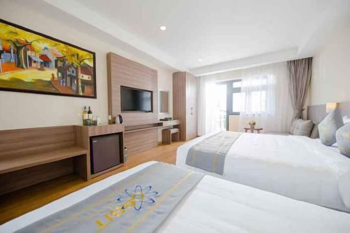 1 bedroom, in-room safe, desk, laptop workspace