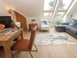 Cottage | Living area