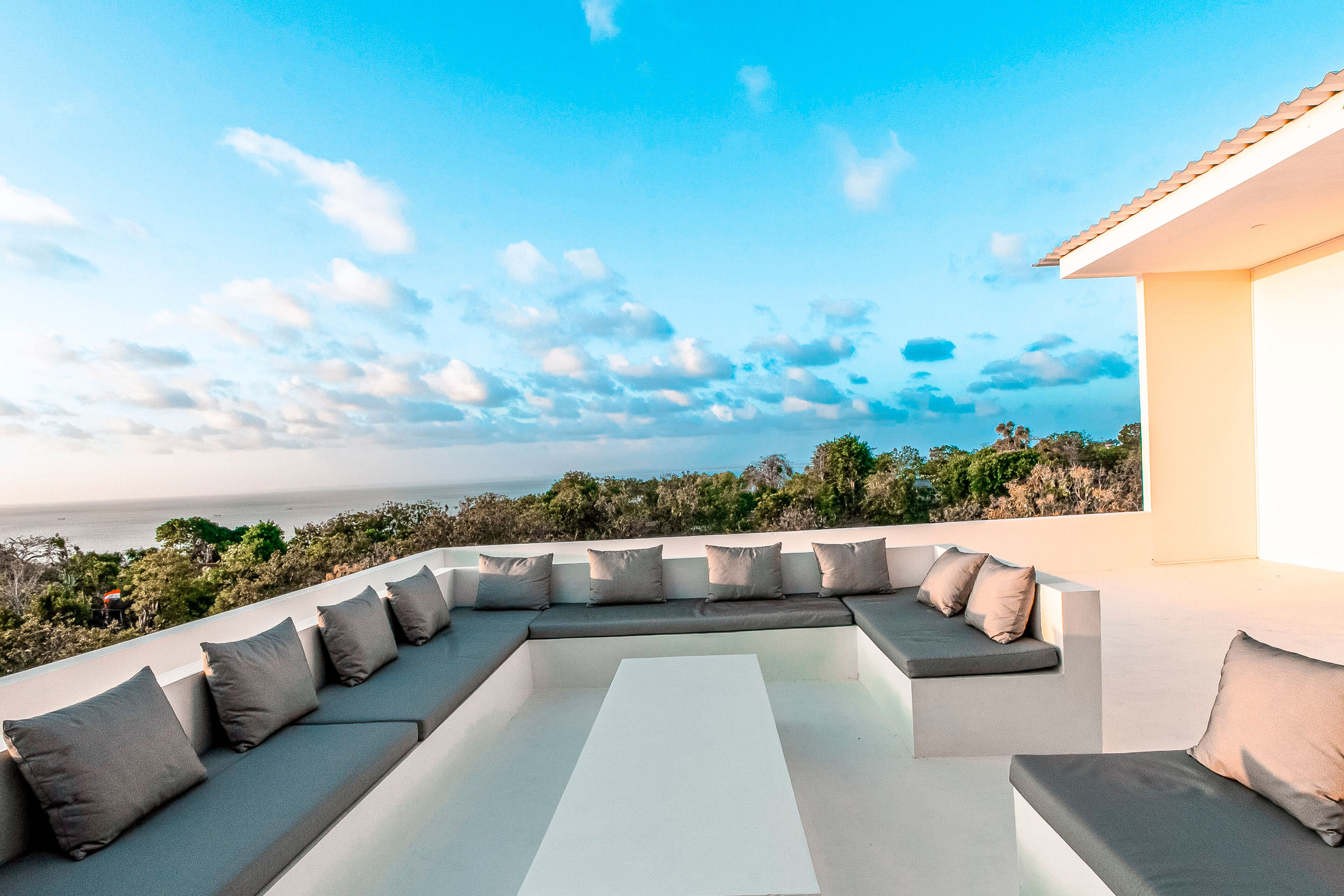 Desk, laptop workspace, iron/ironing board, free WiFi