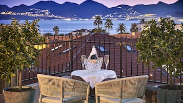 Habitación doble, vista al mar | Vista del balcón