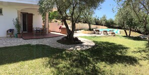 Outdoor dining - BON Repos Apartment With Swimming Pool (Alghero)