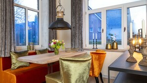 75-inch LED TV with satellite channels, TV, fireplace - Verwalter Haus (Bad Segeberg)