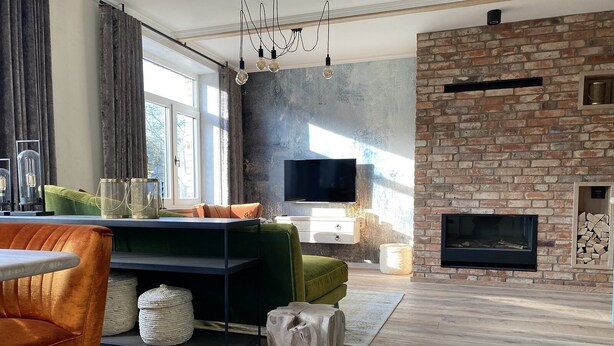 Verwalter Haus Apartment 3 & 4 | Living area | 75-inch LED TV with satellite channels, TV, fireplace - Verwalter Haus (Bad Segeberg)