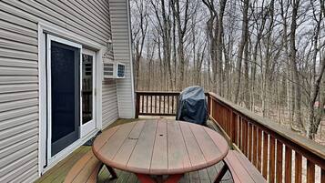 House (3 Bedrooms) | Property amenity