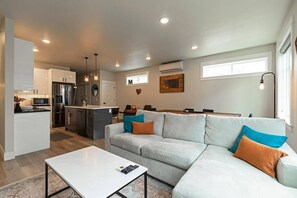 Smart-TV, kontorer og PC-skjermer