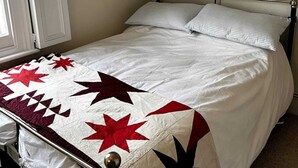 Basic Apartment, 1 Double Bed | 1 bedroom, laptop workspace, iron/ironing board, WiFi (free)
