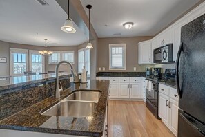 Kitchen--- Granite Counter-tops