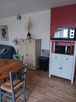 Interior - Gîte 4 people Gard, swimming pool, river and spa Les Fumades (Saint-Julien-de-Cassagnas)