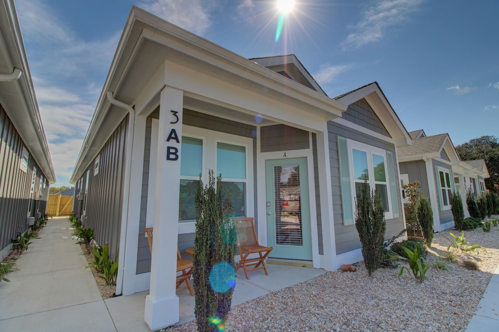 Mermaid Cottage at Beacon Quarters of Corolla 2 Bedroom Condo