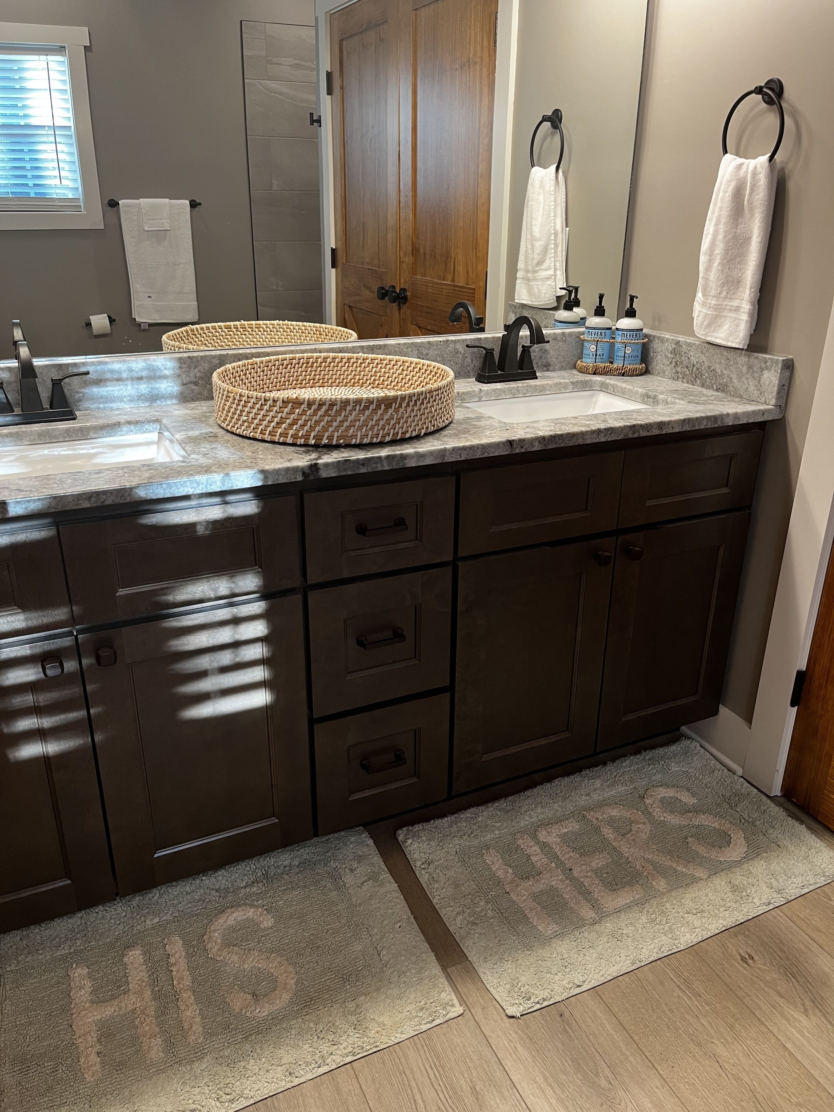 Four Seasons Farmhouse Retreat on Lake Hartwell