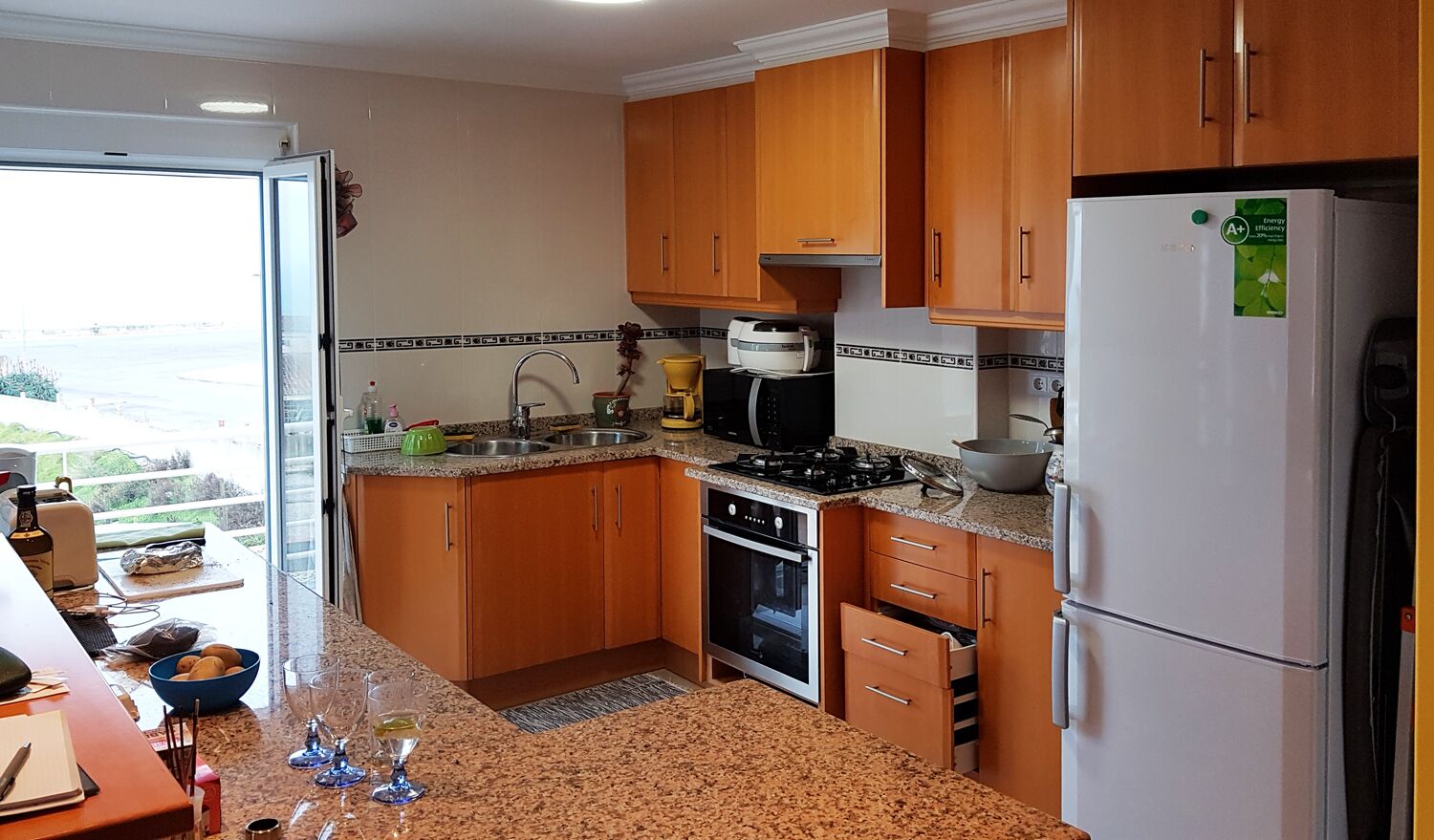 Apartment facing the sea, feet in the water.