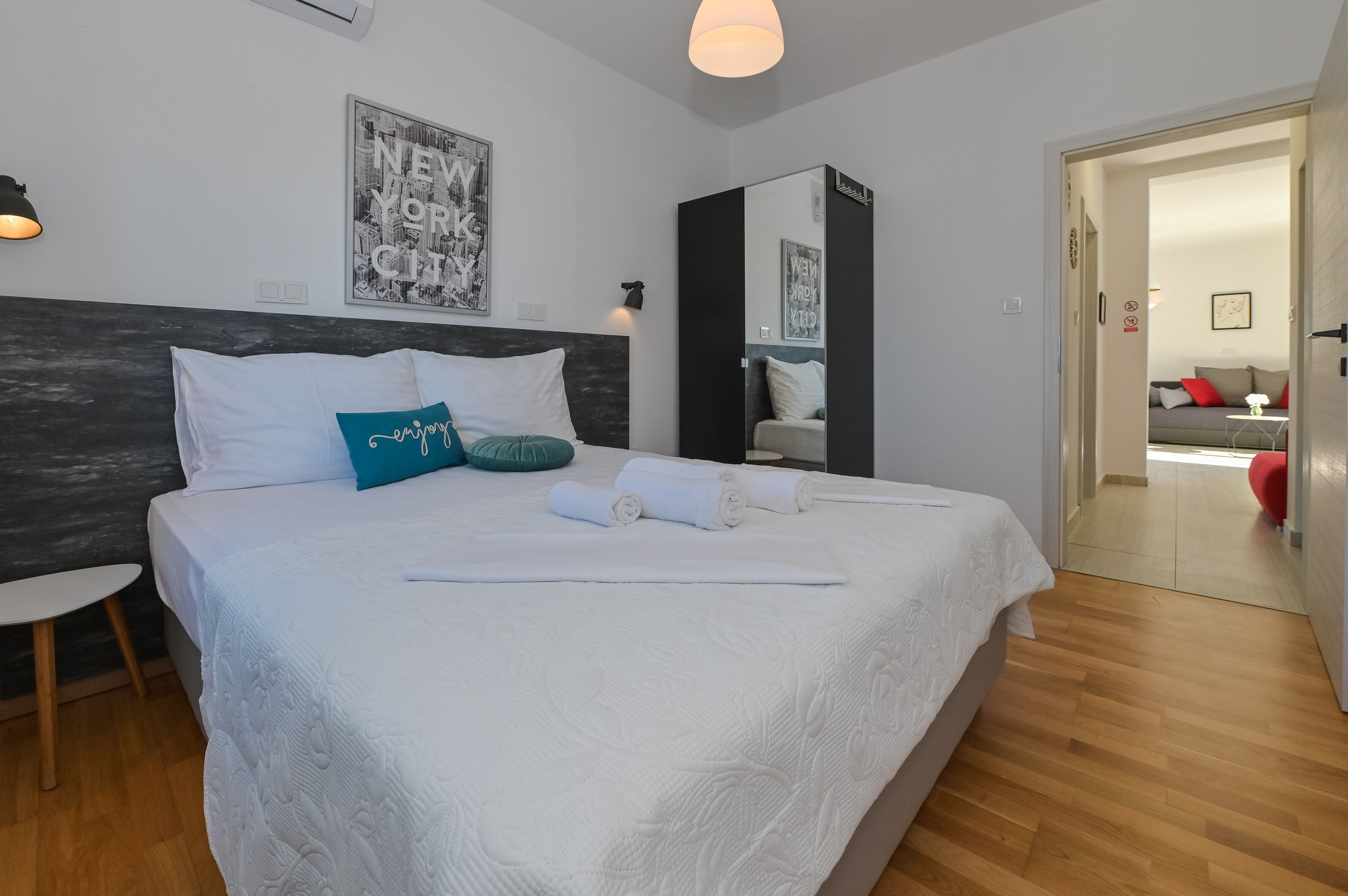 4 bedrooms, iron/ironing board, free WiFi, bed sheets