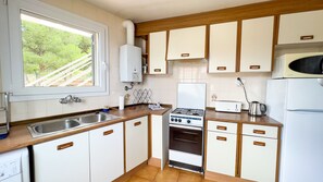 Fridge, microwave, oven, stovetop - Majordoms - Cau del Llop, Llaça (Llança)