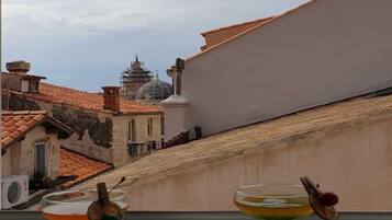 Apartment (Two Bedroom Apartment with city view ) | Blick von der Unterkunft