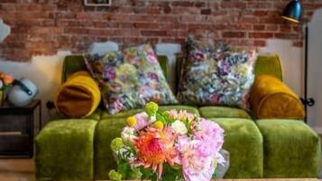 43-Zoll-LED-Fernseher mit Satellitenempfang, Fernseher