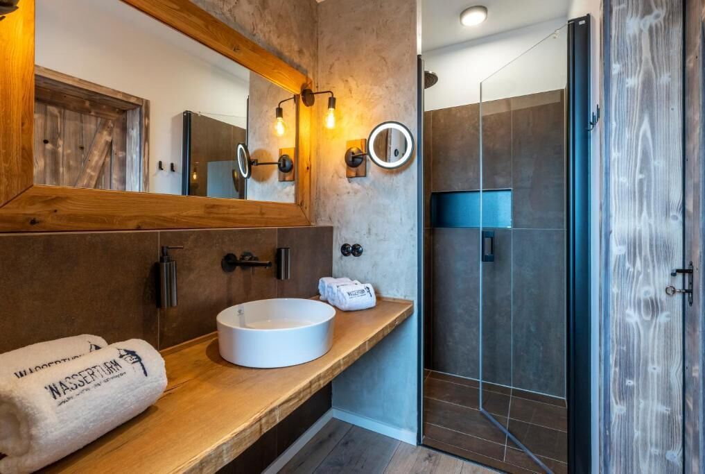 Dusche, Regendusche, Haartrockner, Fußbodenheizung (Badezimmer)