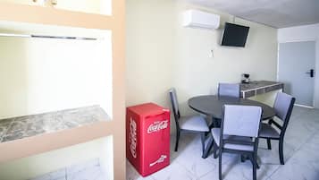 Chambre Standard (Three beds)