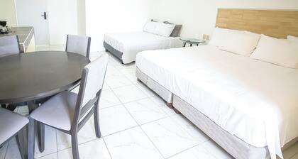 OYO Hotel Plaza Las Torres, Cabo San Lucas