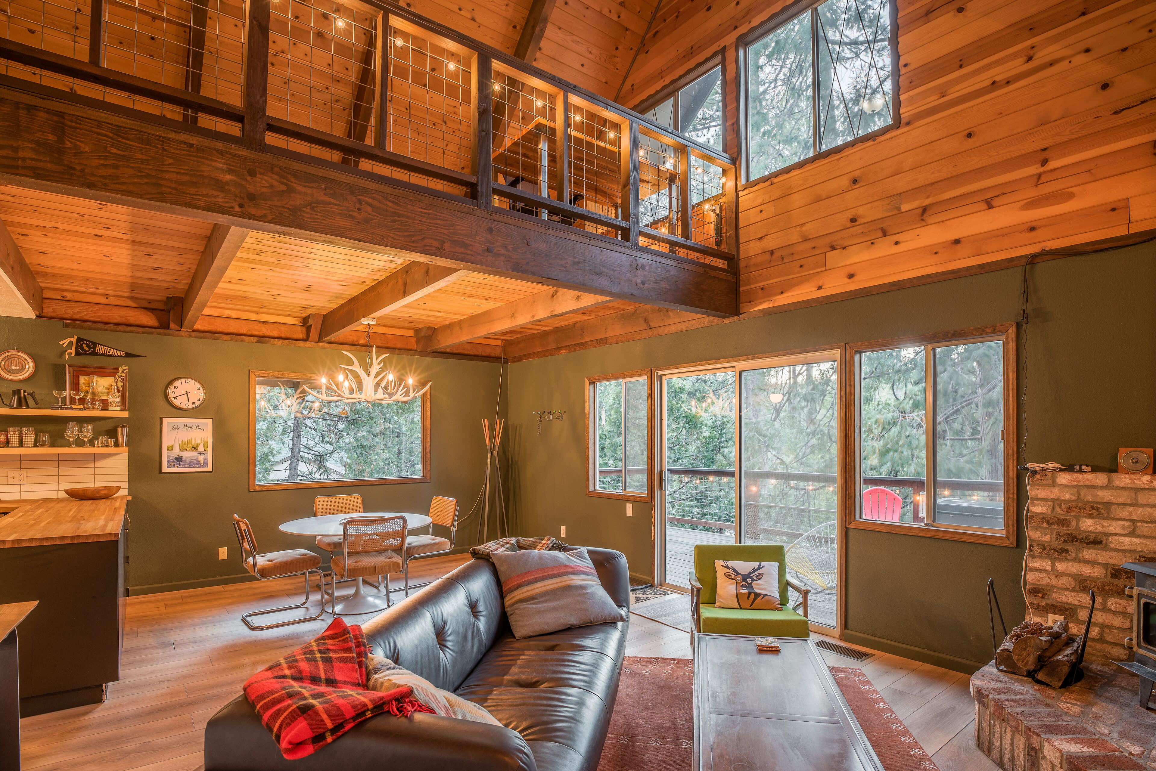 Alpine Modern Cabin with Lake access