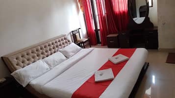 Honeymoon suite | Geluiddichte muren, een strijkplank/strijkijzer, gratis wifi, beddengoed