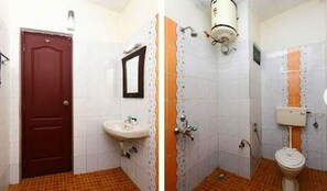Towels - RJ Inn Hotel (Kodaikanal)