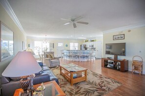 House, 3 Bedrooms | Living area - Pirates Paradise 3 Bedroom Home by RedAwning (Supply)