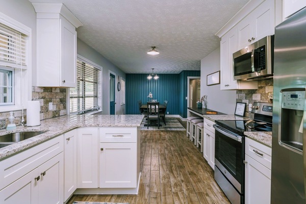 Frigorífic, microones, forn i placa de cuina