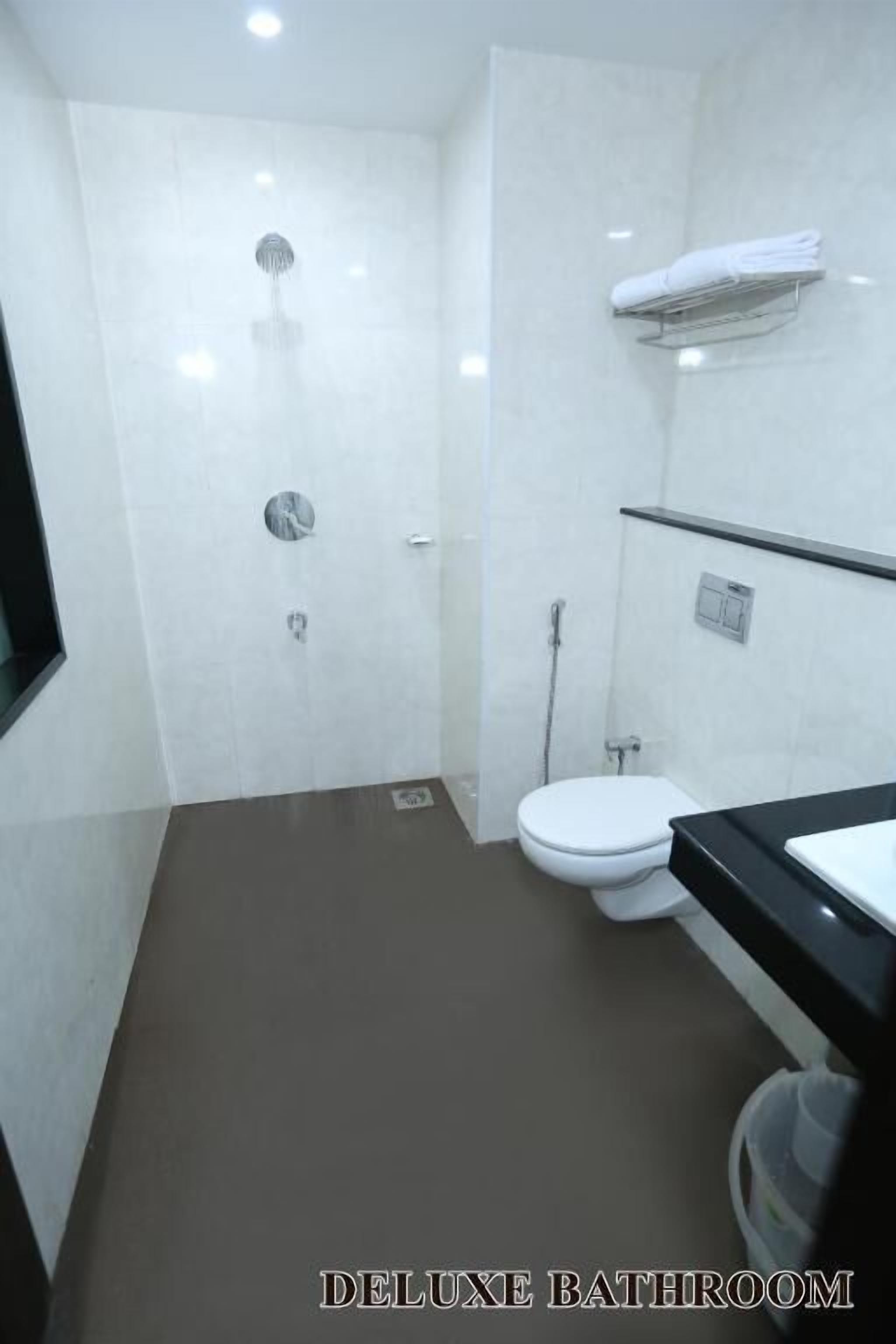 shower, free toiletries, hair dryer, bathrobes