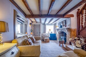 Télévision, cheminée