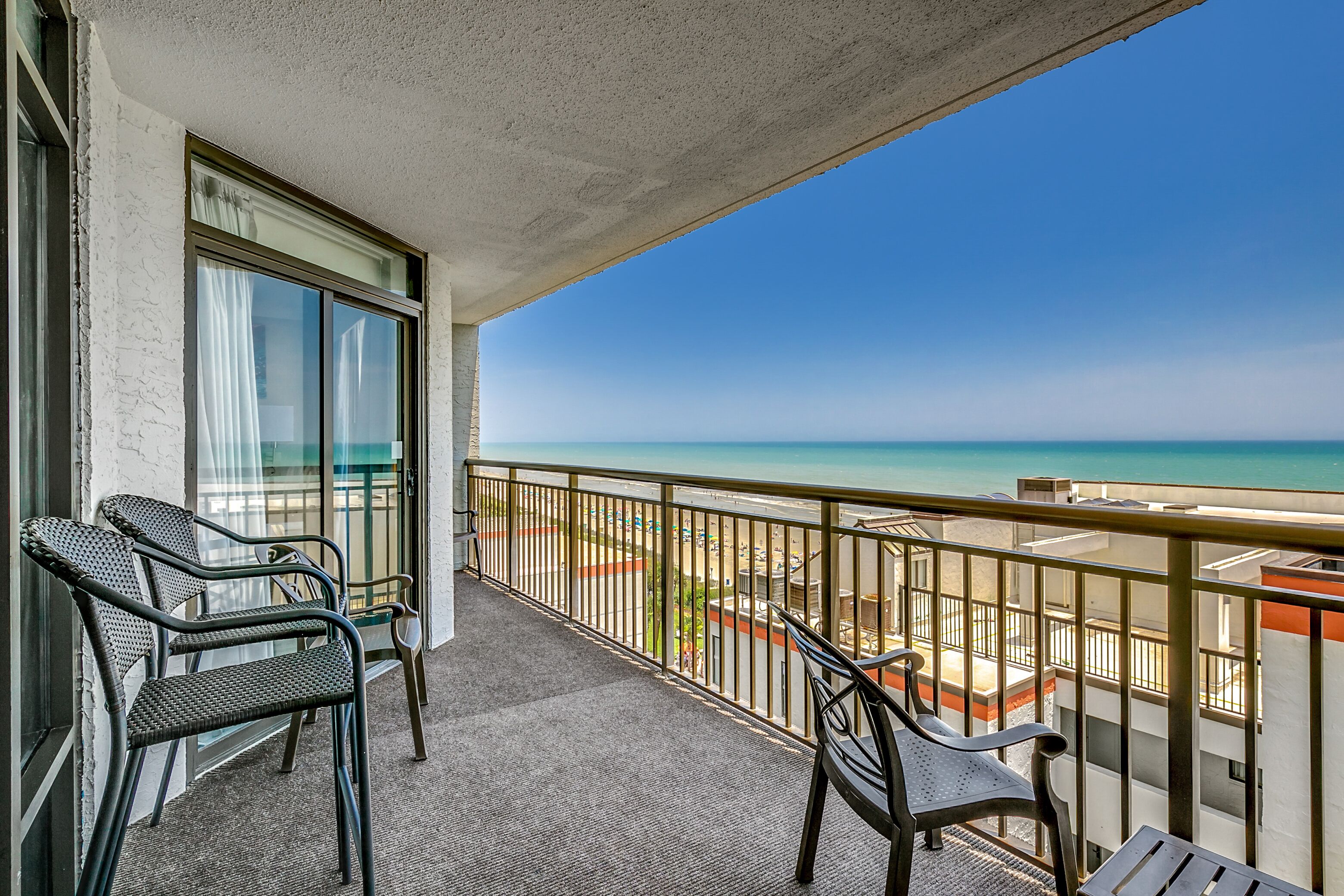 NEW LISTING! Large Oceanfront 3 Bdrm (9th Floor) - by Luxury Beach Rentals