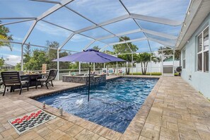 Unclassified image, 5 of 46, button