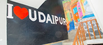 Sternlion Apartments