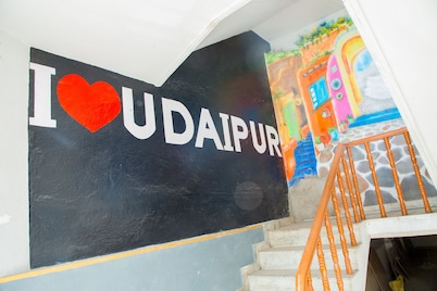 Sternlion Apartments