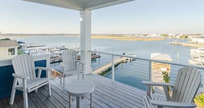 Sound front home w boat slip! New for 2026 pool!