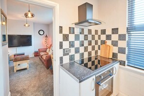 Fridge, microwave, oven, toaster - Host & Stay | Seas The Day (Saltburn-by-the-Sea)