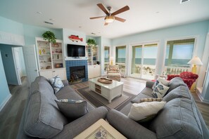 TV, DVD player, stereo - House on East End, 3BR/2.5BA Updated BEACHFRONT (St. George Island)
