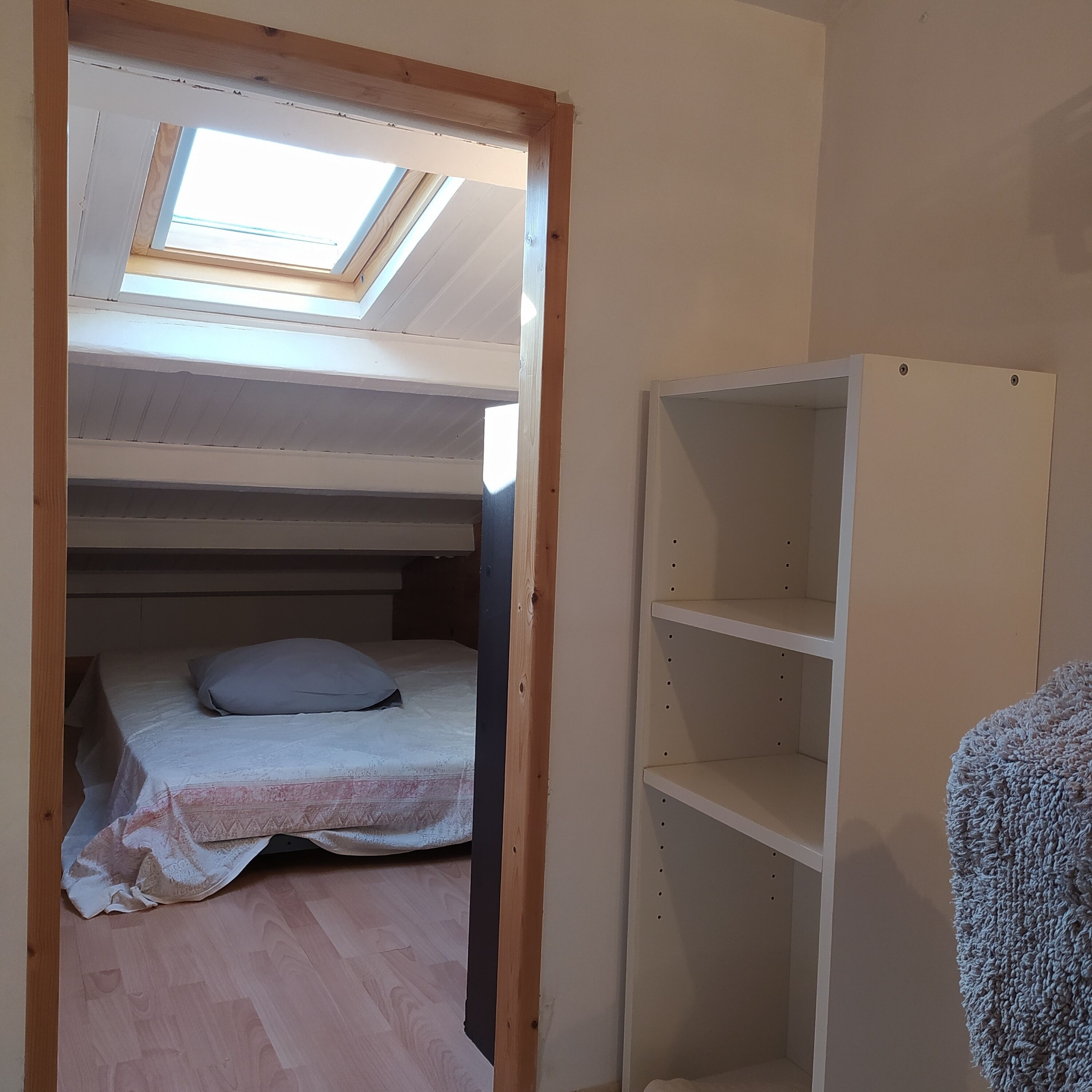 two-room apartment in Fréjus, 5 km from the beaches, private swimming pool, calm assured