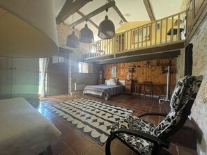 3 bedrooms, iron/ironing board - Chateau / Country House (Champagne-Mouton)