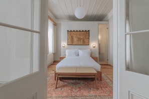 Suite | In-room safe, desk, blackout curtains, free WiFi