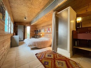 4 Schlafzimmer, Bügeleisen/Bügelbrett, kostenloses WLAN, Bettwäsche