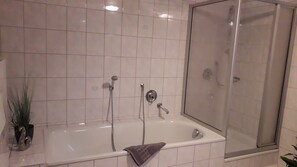 Bathtub