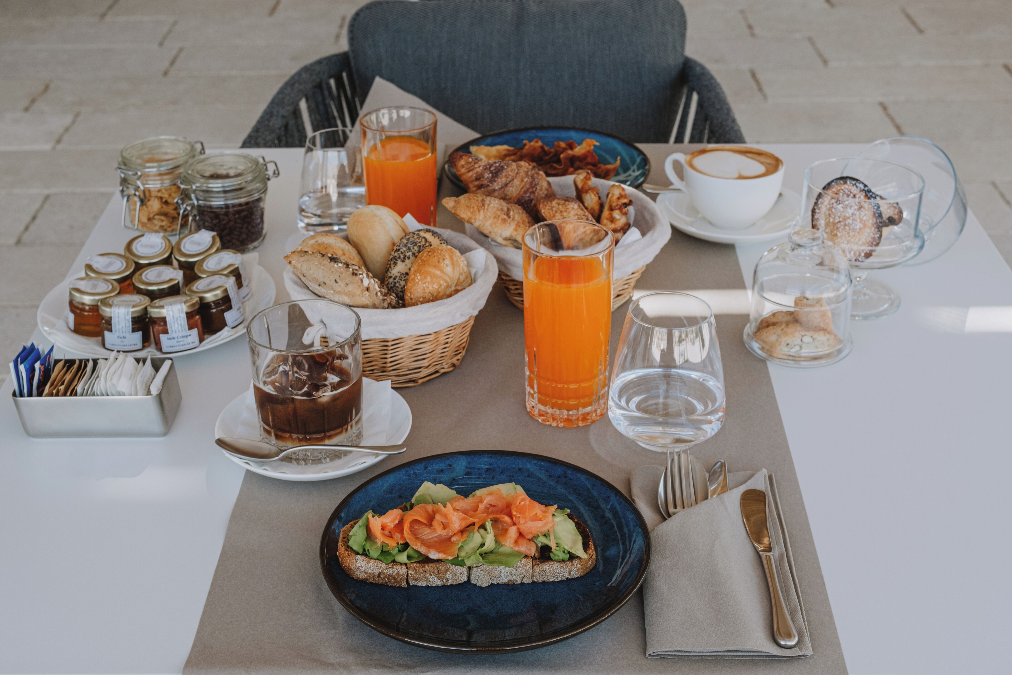 Petit déjeuner complet compris tous les jours