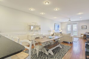 Interior - Grand Isle 302 - Community Pool, Private Beach Access, 30A, Near Seaside! (Seagrove Beach)