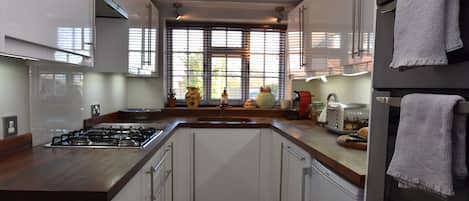 Family Cottage | Dapur peribadi | Peti sejuk, ketuhar gelombang mikro, ketuhar, dapur