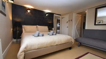 3 bedrooms, individually decorated, individually furnished