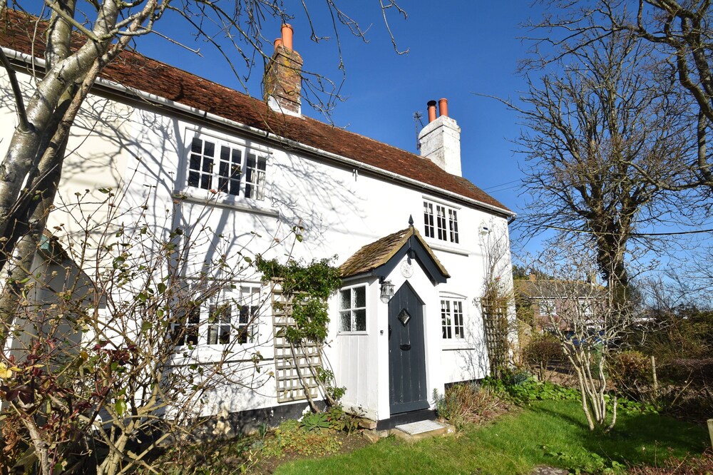 Rose Mullion Cottage