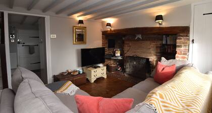 Rose Mullion Cottage