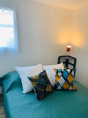 2 chambres, fer et planche Ă repasser, Wi-Fi gratuit, draps fournis