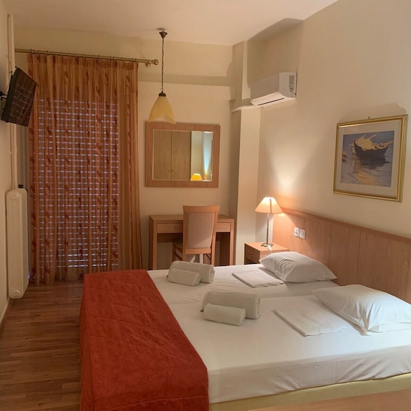 Double or Twin Room | Free WiFi, bed sheets